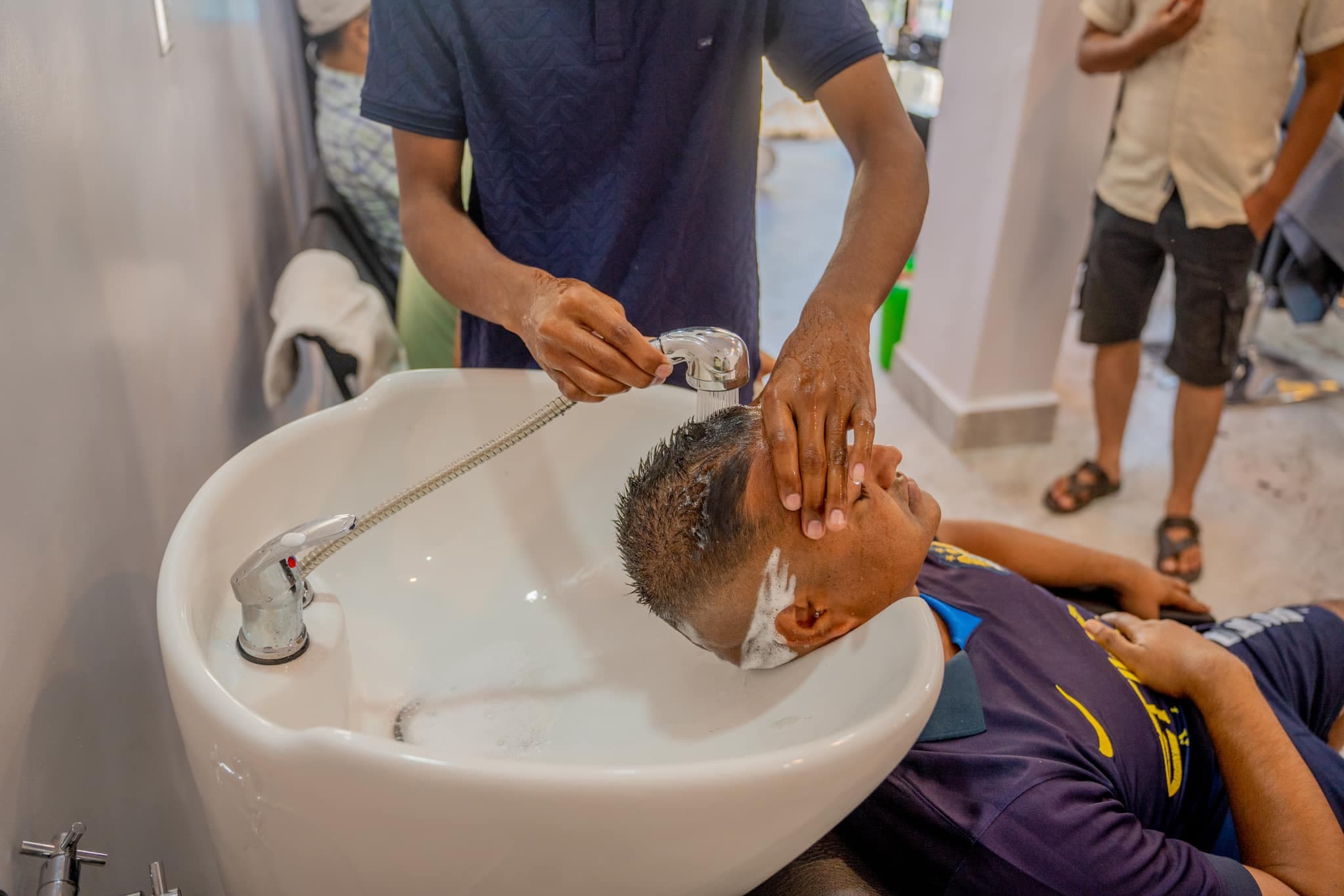 Hair wash service.